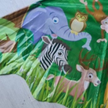 Színes sárkány, dzsungel minta, deltaplán típus, 100 x 120 cm