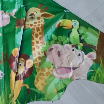 Színes sárkány, dzsungel minta, deltaplán típus, 100 x 120 cm