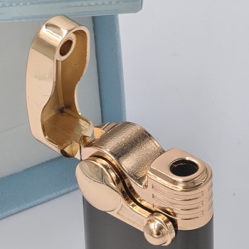 Bricheta metalica cu gaz, antivant, model flip, reincarcabila, negru, cutie, personalizata