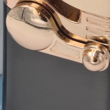 Bricheta metalica cu gaz, antivant, model flip, reincarcabila, negru, cutie, personalizata