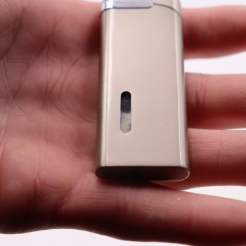 Bricheta Gri, Antivant, Reincarcabila