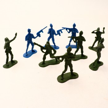 40 figura katona készlet, repülővel és hajóval, 3 éves kortól, Többszínű