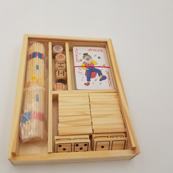 Joc 4 în 1 – Joc de Familie cu Domino, Mikado, Cărți de Joc și Zaruri 190 x 138 x 31 mm