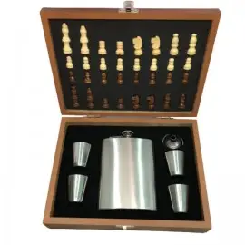 Sticla cu 4 Pahare, Cutie...