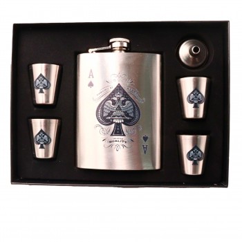 Sticla cu 4 Pahare, Cutie Speciala, Model Inima Neagra