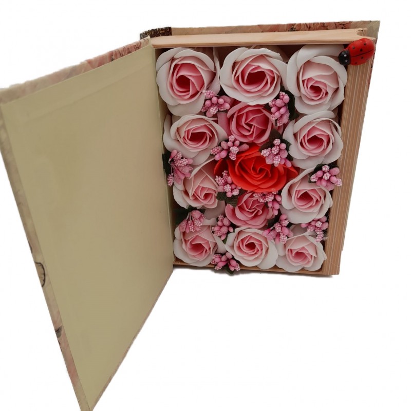 Aranjament floral 13 trandafiri cutie in forma de carte, flori de sapun, rosu, roz, alb, 11x9x6 cm